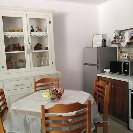 Nostalgia A In 50 Metres From The Sea Апартаменты Сами