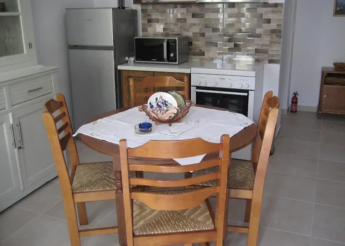 Διαμέρισμα Nostalgia A In 50 Metres From The Sea *