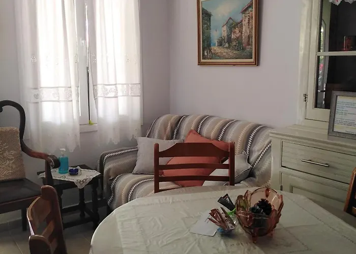 Διαμέρισμα Nostalgia A In 50 Metres From The Sea *