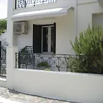 Nostalgia A In 50 Metres From The Sea Apartment *