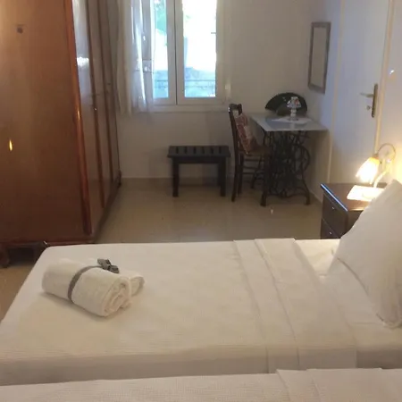Apartment Nostalgia A In 50 Metres From The Sea *