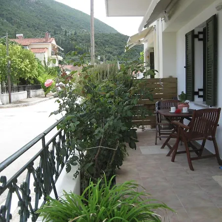 Apartament Nostalgia A In 50 Metres From The Sea *