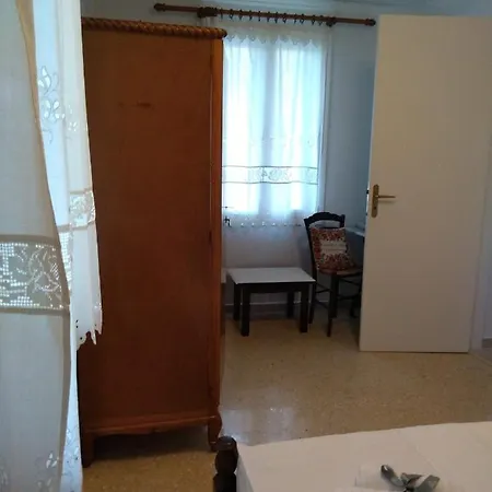 Nostalgia A In 50 Metres From The Sea Apartament