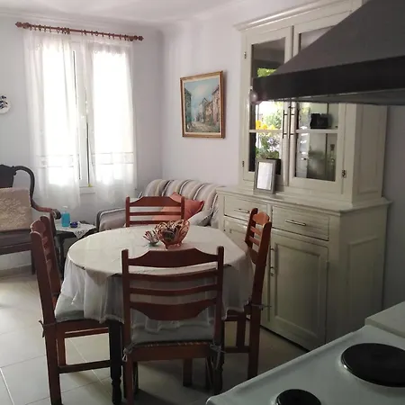 Nostalgia A In 50 Metres From The Sea アパート サミ