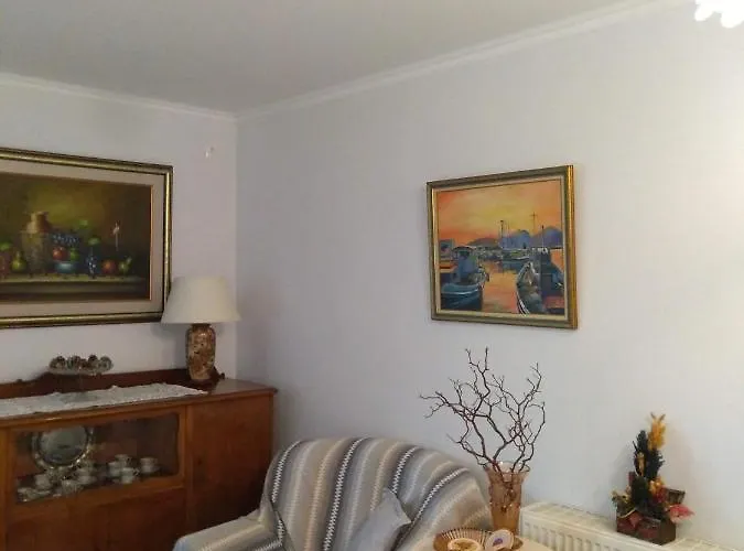 Apartamento Nostalgia A In 50 Metres From The Sea